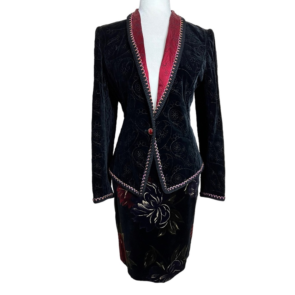 Vintage UNGARO Parallele Paris Skirt Suit Set. Velvet and Tweed Made in Italy